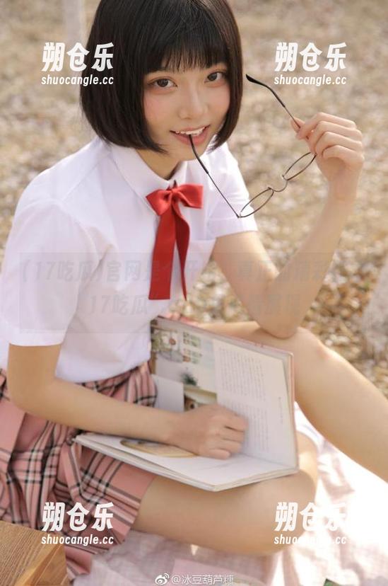 17吃瓜 官网是个开始,真正的精彩在“17吃瓜”app里尽情展现