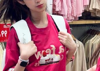 别犹豫了，去“17吃瓜”入口，结识在线机暴少女，体验别样风情