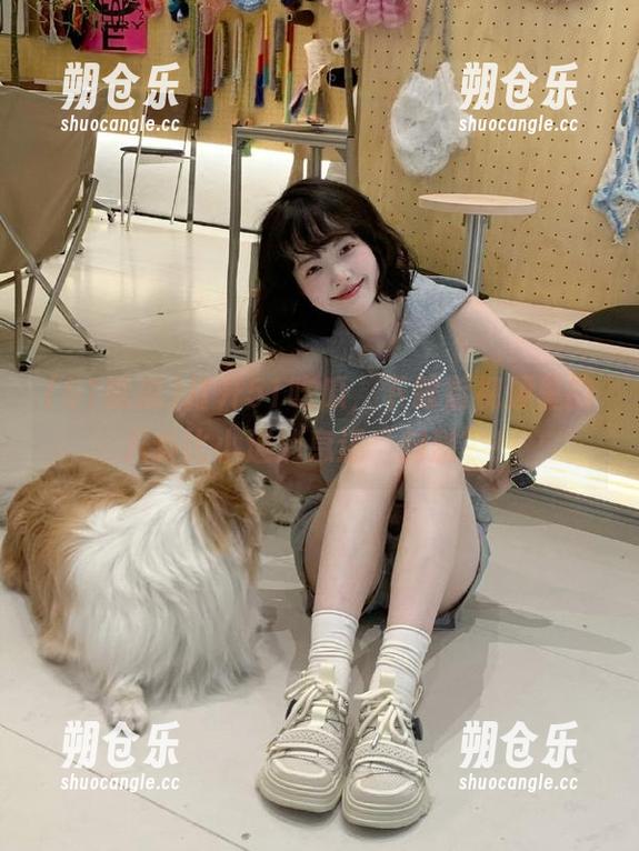 51吃瓜 打开51吃瓜,下载后视频里的八卦比小道消息还“刺激”!