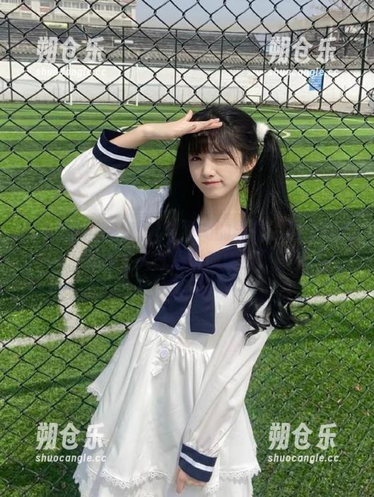 718吃瓜网 嘲讽与绯闻的导航:718吃瓜网版“人气明星谈情记”!