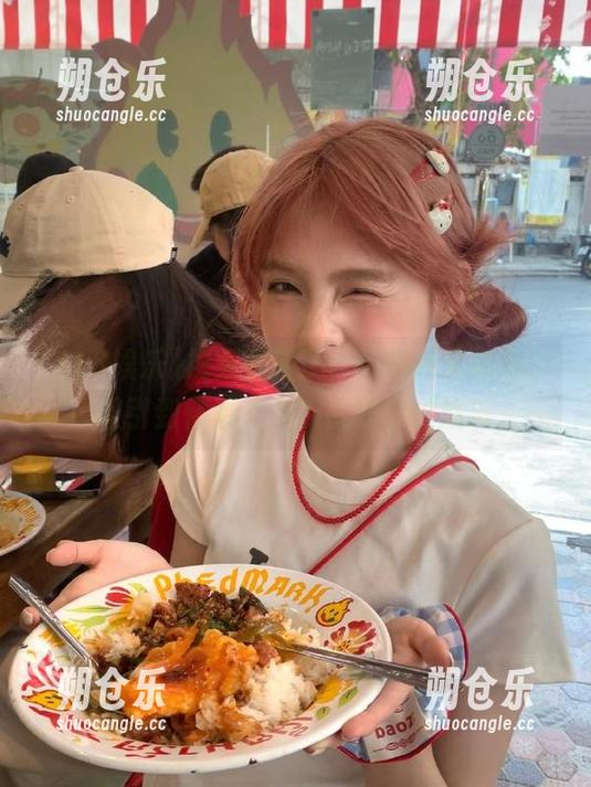 视频更新了，你猜我又被哪个瓜吸引到怀疑人生？就在718娱乐。