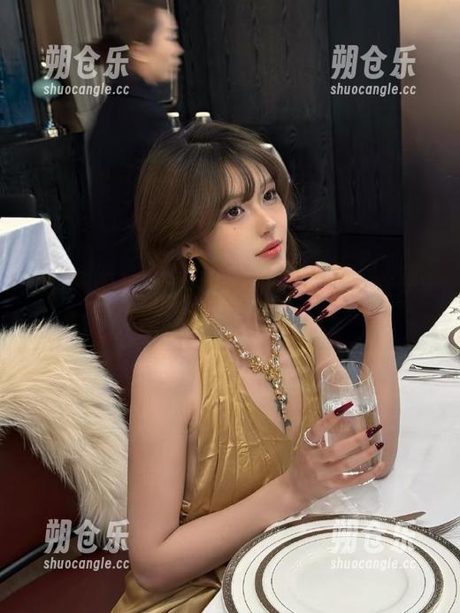 91黑料 今天的免费版有点意思,快来91黑料首页溜达溜达!