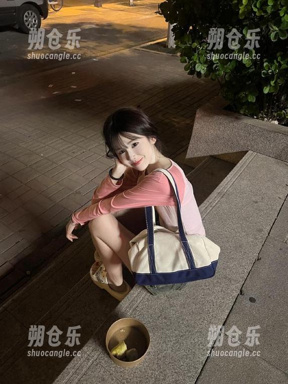 ccgg 登录ccgg,听说今天的瓜又要引爆网络了?小心别被喷了!