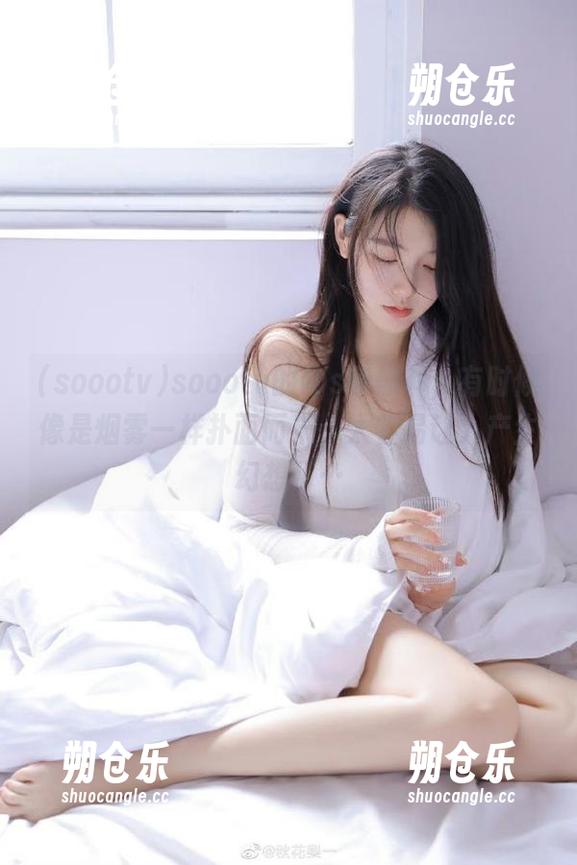 soootv的ios版黑料，有时候像是烟雾一样扑面而来，太容易让人产生幻想了…