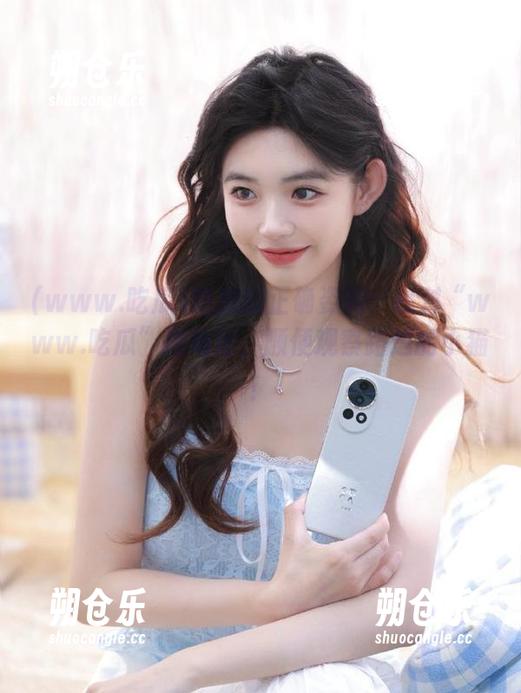 www.吃瓜 吃瓜的正确姿势:找对“www.吃瓜”的地址,顺便观察路边的小猫!
