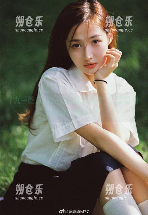 九一吃瓜最新力作，二次元也开始讨论爱情了？