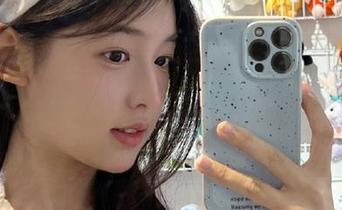 在吃瓜天堂下载，轻轻点击那个链接，你会看到什么惊喜？呵呵，真是一种意外的欢乐！