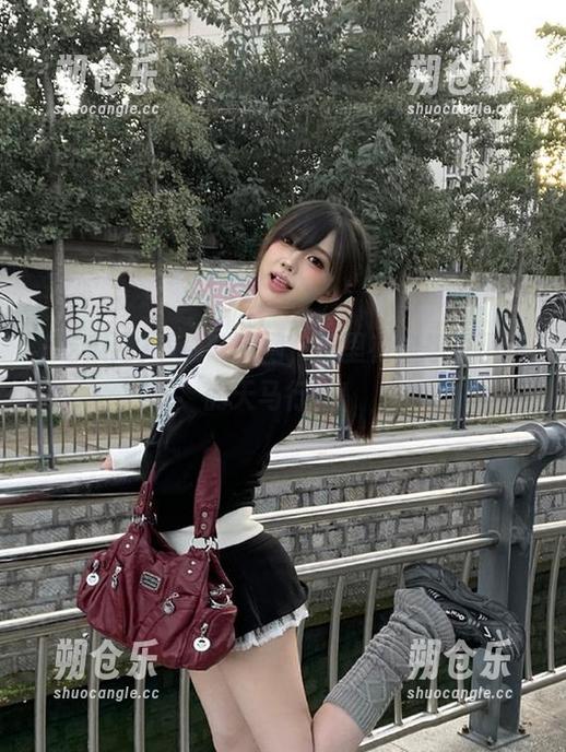 吃瓜网 下载吃瓜网,瓜里有你想象不到的天马行空!