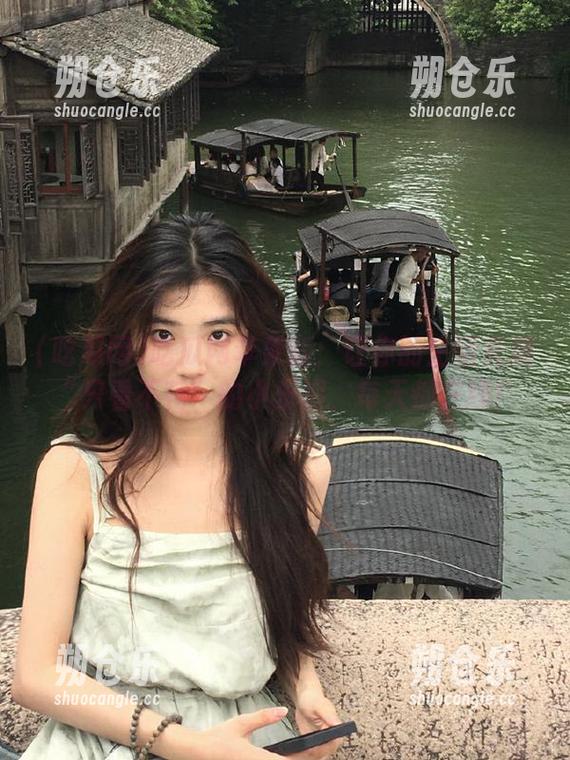 吃瓜网 吃瓜网苹果版:让你的生活充满“只看不花”的小乐趣,每天都在线!