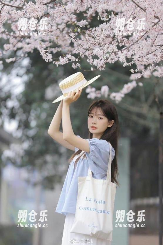 吃瓜网 吃瓜网:安卓手机们,今儿个只有你的嘴巴不能闲着,今日大瓜都在等你啦!