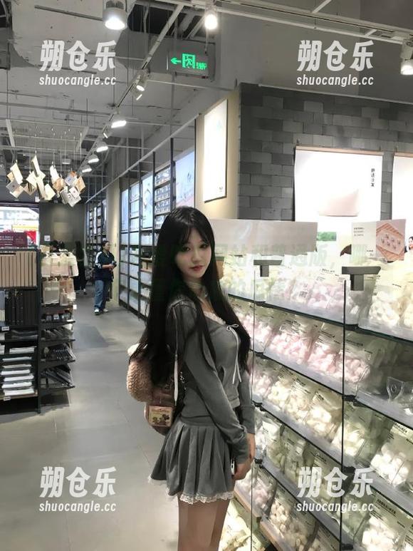 吾爱吃瓜 吾爱吃瓜网站和普通版,哪一个更懂你心底的瓜情?
