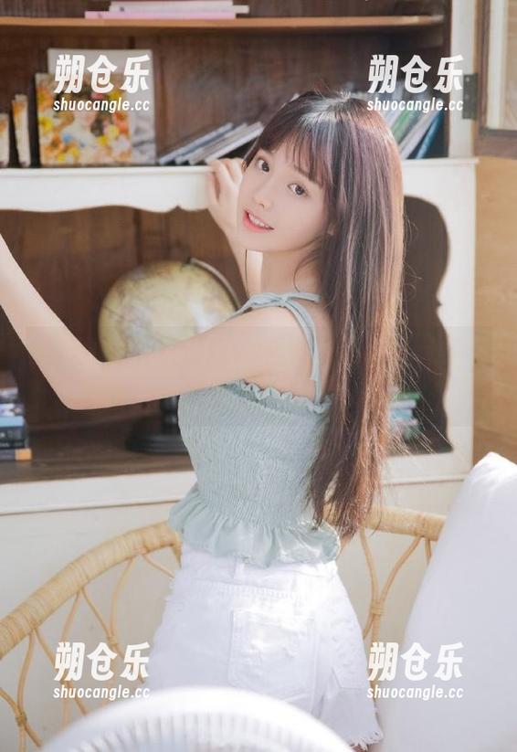 吾爱吃瓜 普通版vs吾爱吃瓜app:哪个更让人摔瓜?