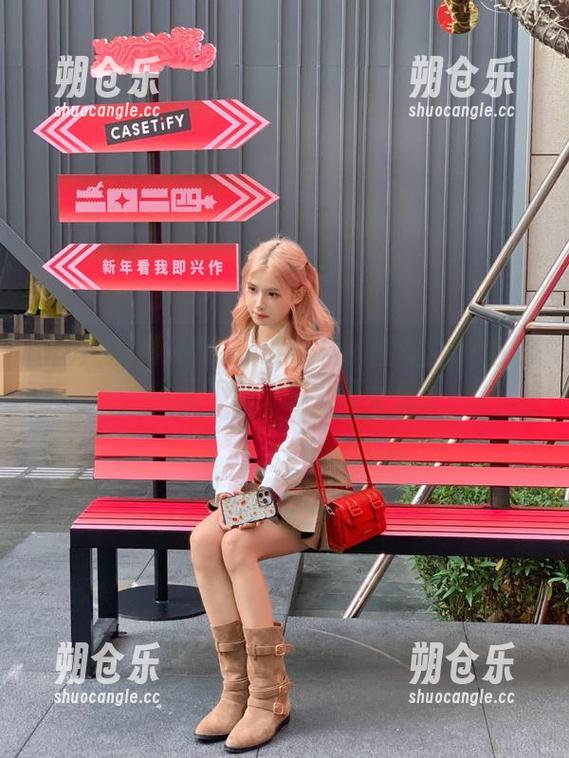 国产黑料 轻松获取好料!国产黑料地址,今天不吃个瓜我不舒服!