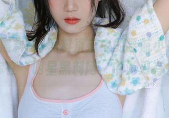 黑料直播中的导航小技巧，让你在“明星黑料网”中游刃有余！
