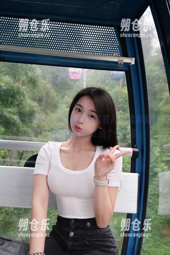 关注海角吃瓜官网，黑料如潮的日子总能给你带来点个性惊喜。