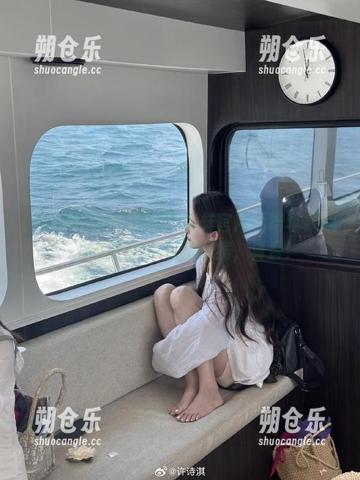 黑料不打烊官网新增苹果版：你想吃的瓜包治百病，真香！