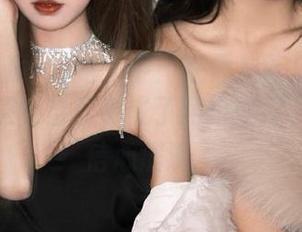 路人甲：在黑料吃瓜网上看视频，感觉自己也成了网络侦探，在线上信心满满。